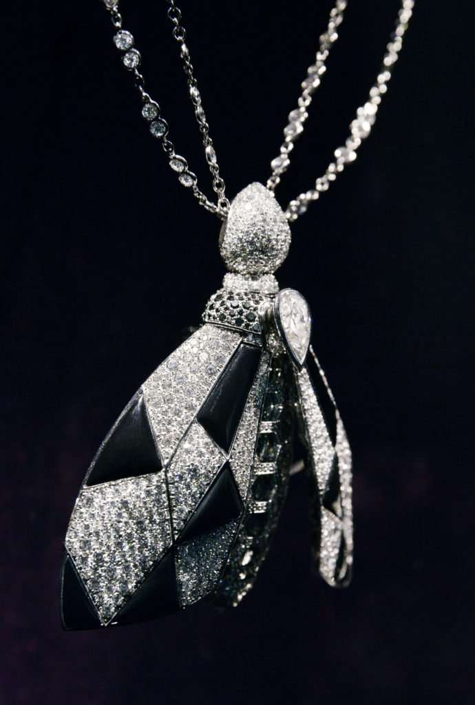 WhitePaperBy's tweet image. Le Secret de la Reine, la #pieza más especial de @Guerlain 🐝

🌐 whitepaperby.com/le-secret-de-l…