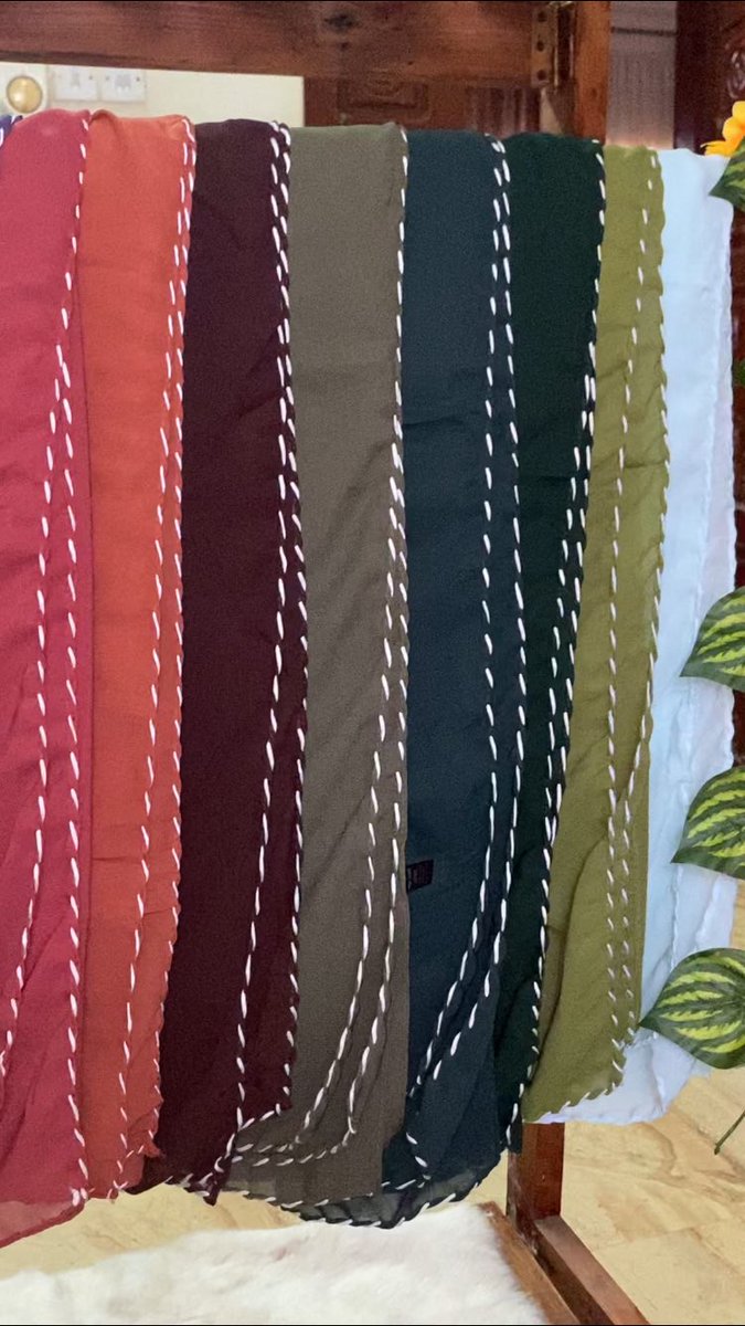 palmstore_'s tweet photo. Back with another giveaway 🥳
6 scarves for 3 lucky winners

1. Follow 
2. Mention 3 friends 
3. Retweet this tweet 

Winners will be announced next Friday 📆

رجعنا ليكم بي سحب جديد🥳
٦ طرح لي ٣ فائزين

١.متابعة الحساب
٢.منشن ٣ اصدقاء 
٣.رتويت
السحب يوم الجمعة الجاية📆 https://t.co/w0xp836R61