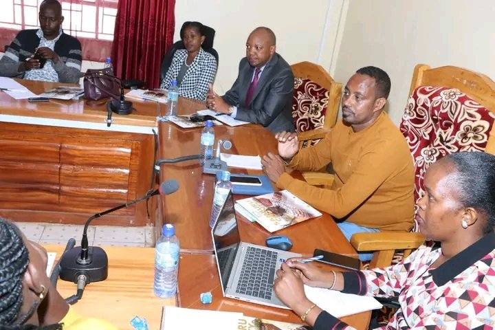 HonLemantaan's tweet photo. Yesterday. I chaired a meeting with Samburu County CEC member for tourism Mr. Raphael Lenayiarra, Director Tourism Mr. Mathew Leakono and other key partners 

#HonLemantaan #MyCommunityMyResponsibility #NgauoENkishuAng https://t.co/bAmcVuoW4s
