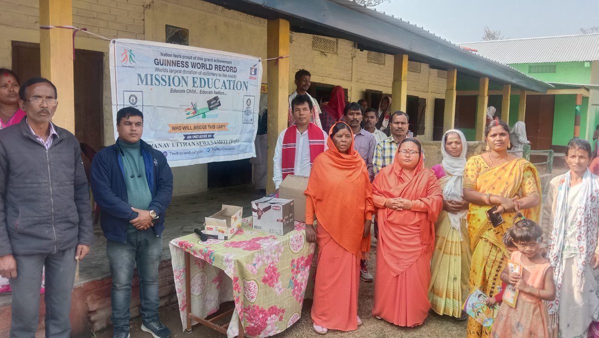 TheMsnEducation's tweet photo. By the inspiration of Shri Satpal ji Mahraj and under the guidance of Mahatma Shruti Baiji &amp;Ashram Prabhari Mahatma Hemani Baiji Mission Education Golaghat Team distributed stationery items to 104 needy students of the Kathonibagan https://t.co/lCxwG2X0MA,District- Golaghat,Assam https://t.co/6DkKCVsWLv