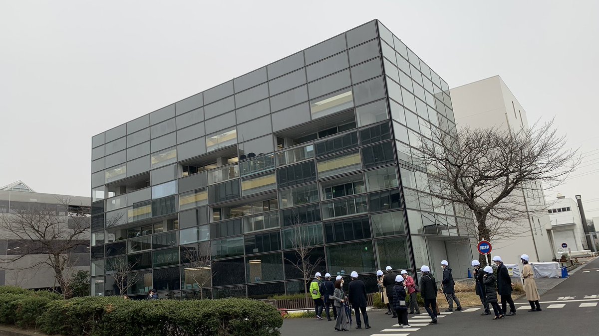 setagaya_eizen's tweet photo. 世田谷区の公共建築物のＺＥＢの実現に向けて、検討にあたってのパートナーである大成建設さんの、ＺＥＢ実証棟を見学に行きました。これからは地��環境に配慮したこうした建築物が増えてくるのでしょう。#世田谷 https://t.co/g7FJtcEJBA