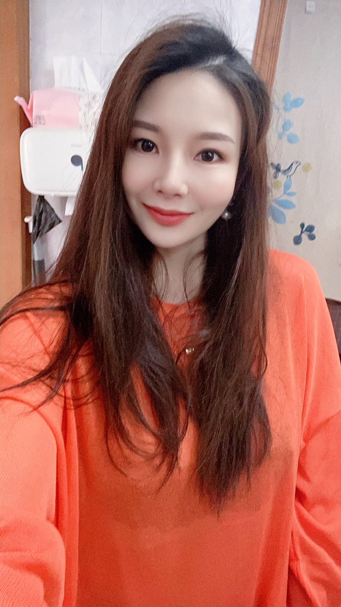 Jenine09301124's tweet photo. 月亮不睡我不睡，我是你的小宝贝
提一个过分的要求  
我想钻进你的被子里一直和你kiss 
欲望好大…求你给我吧 https://t.co/Lbb0vUFGRL