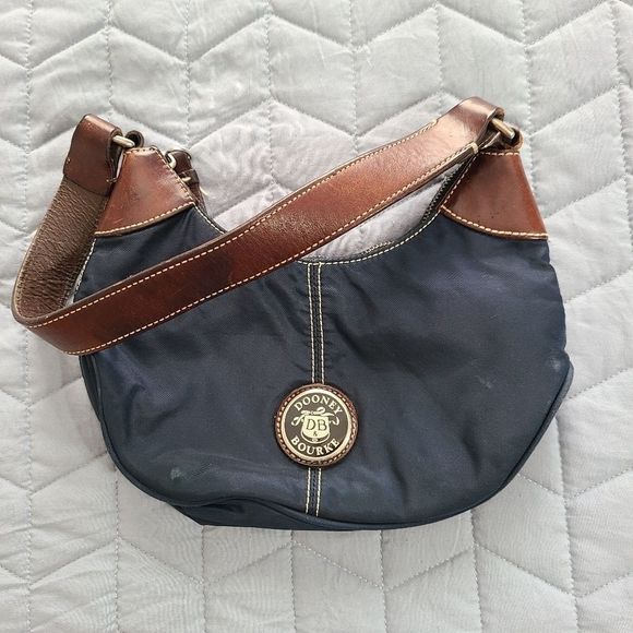 stephkkelly's tweet photo. So good I had to share! Check out all the items I'm loving on @Poshmarkapp from @demi_in_nivana #poshmark #fashion #style #shopmycloset #katespade #stafford #dooneybourke: https://t.co/eJqY4tOYp9 https://t.co/RiyirjzuyV