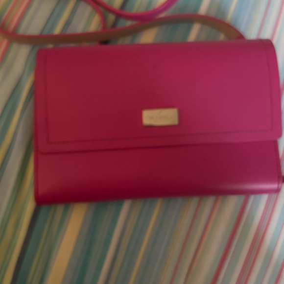 stephkkelly's tweet photo. So good I had to share! Check out all the items I'm loving on @Poshmarkapp from @demi_in_nivana #poshmark #fashion #style #shopmycloset #katespade #stafford #dooneybourke: https://t.co/eJqY4tOYp9 https://t.co/RiyirjzuyV