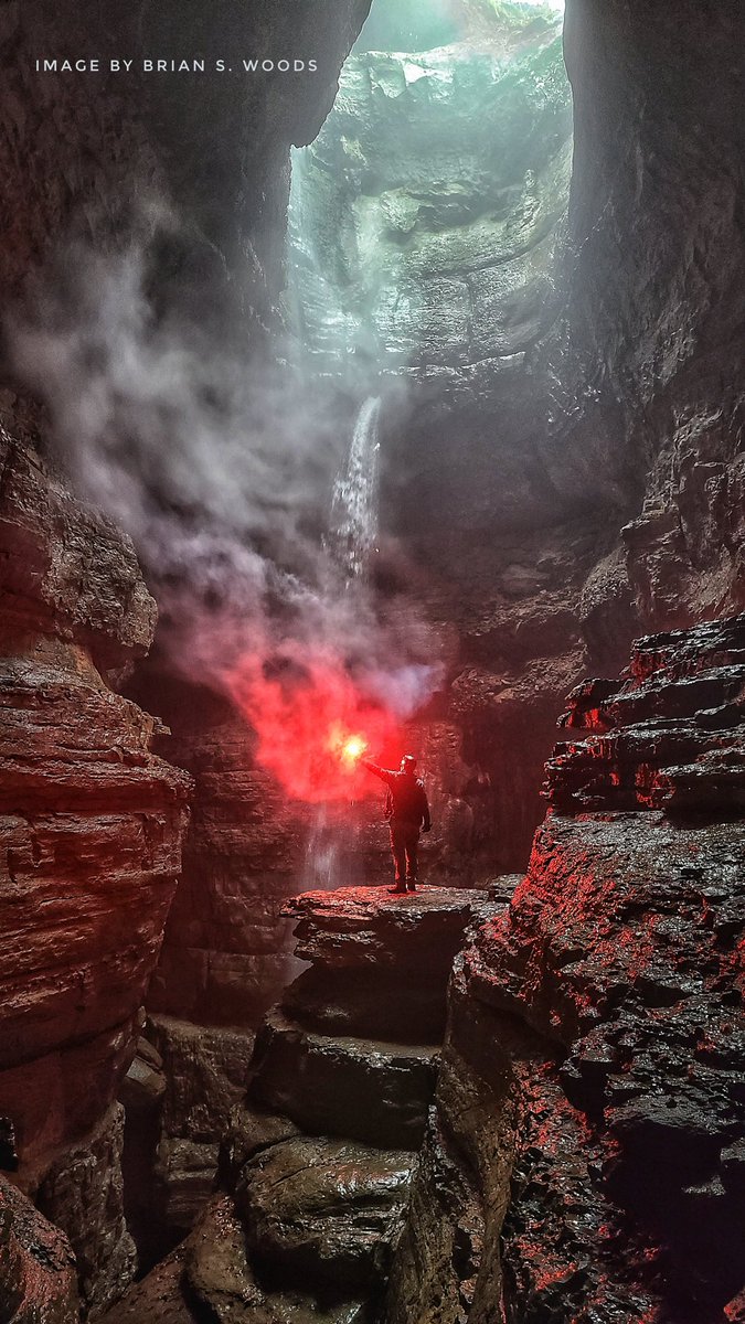 TheCodexBellum's tweet image. We all share the challenge 
To enter the abyss 
Tame our demons 
Discover our power 
And return with the light 
#MotivationalQuotes @mostrolenk @_unbeatablemind @Actual1Murf @RobDuBois @CAMELteamOps