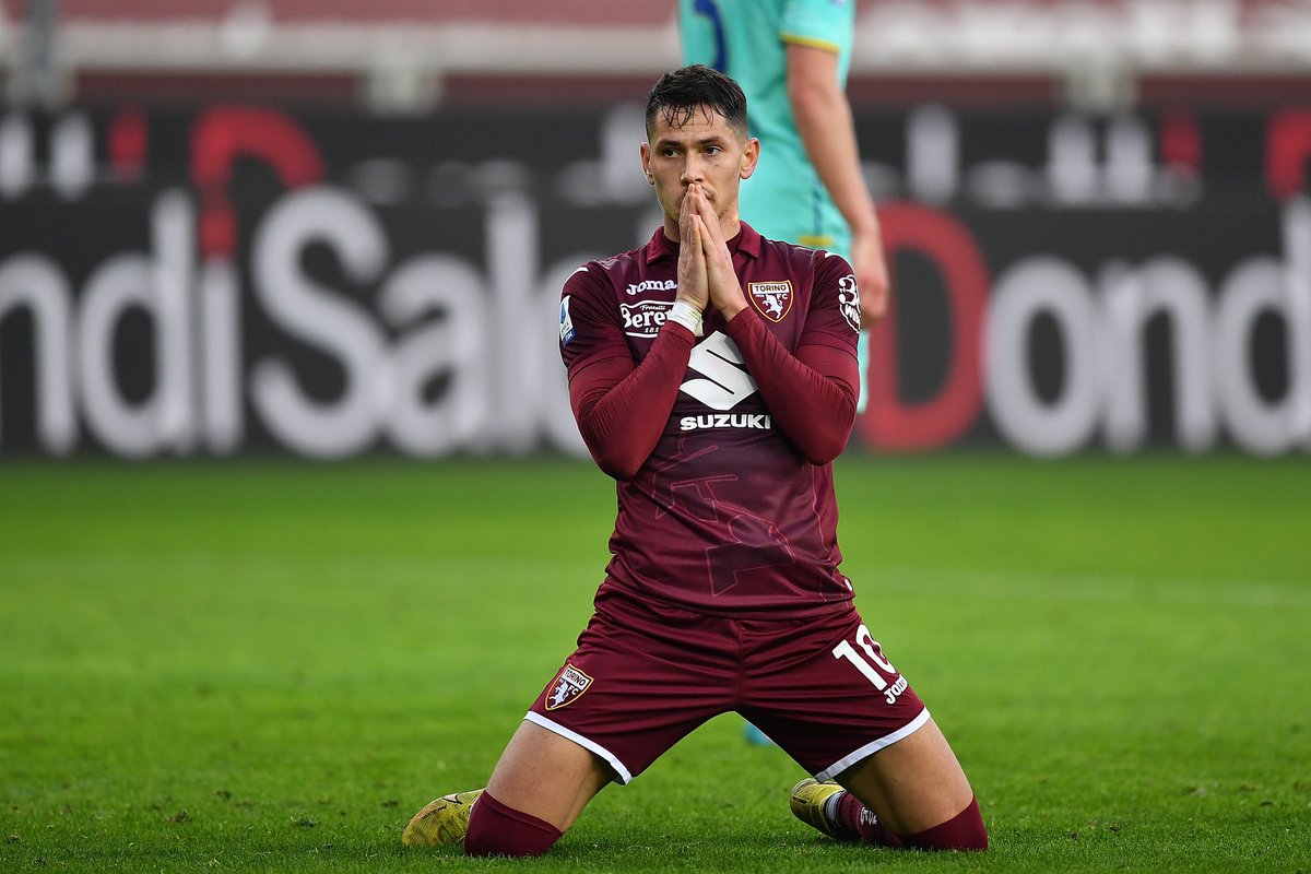 Fulham are insisting on Saša Lukić deal with Torino after €8m opening bid this week. ⚪️⚫️ #FulhamFC

Torino coach Jurić: “I consider Lukić as top player, he’s so good. We know it’s not easy to reach an agreement on new contracts for many clubs around the world — so we will see”.