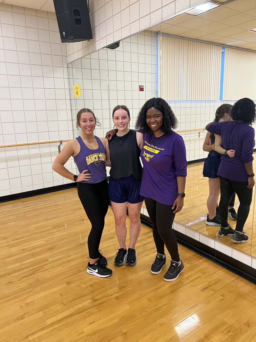 mnsu_lc's tweet photo. Remember to stay active this winter!  One of our peer mentors, Ketsia, joined some Learning Community Students for a class at Otto Rec! https://t.co/FANaOl02zR