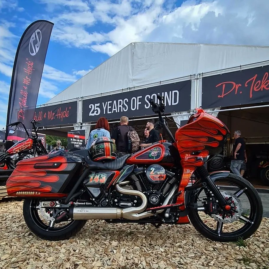 @ gink.hd143 #motorbikeexpo #performancebaggerswestcoast #performanceisalifestyle #iride #harleydavidson #roadglide #custommotorcycle #Harley #motorcycle #bikeshow