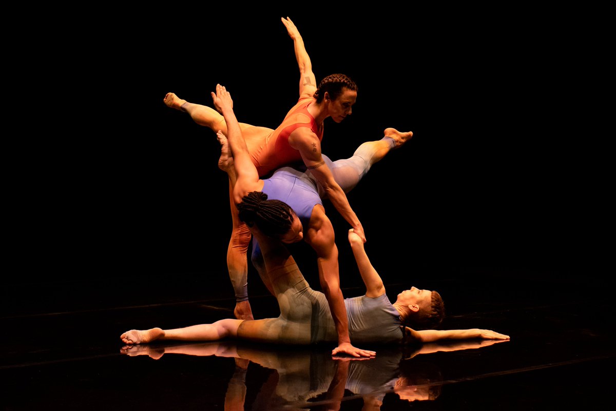 Sadlers_Wells's tweet photo. 🎟️Extra tickets released 🎟️

Limited number of extra tickets released for how did we get here? sold out shows this weekend. 

Sit on the very stage Jules Cunningham, @harryaalexander &amp; @MelanieCmusic perform on!

https://t.co/CP4spYHEcp
Closes 29 Jan 

📷Camilla Greenwell https://t.co/W9U3lCjK38