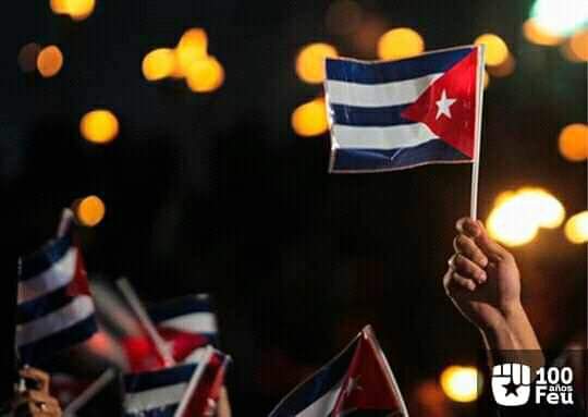 Que el pensamiento y obra de #MartiVive se alcen como estandarte en estos tiempos de luces y sombras cual esencia vital que fertilice a la humanidad. 
#170Aniversario y tu antorcha tendrá que seguir encendida para #JuntarYVencer 
<a href="/UJCdeCuba/">UJC de Cuba</a> <a href="/FeuCuba/">FEU de Cuba</a> <a href="/MINSAPCuba/">Ministerio de Salud Pública de Cuba</a>