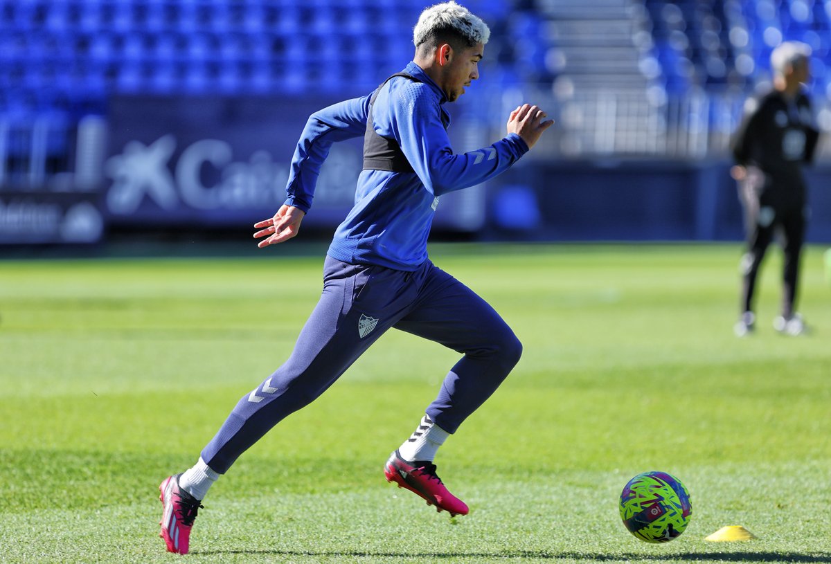 MalagaCF's tweet photo. 🏃‍♂️💨💪

#VamosMálaga https://t.co/OywttnJxm5