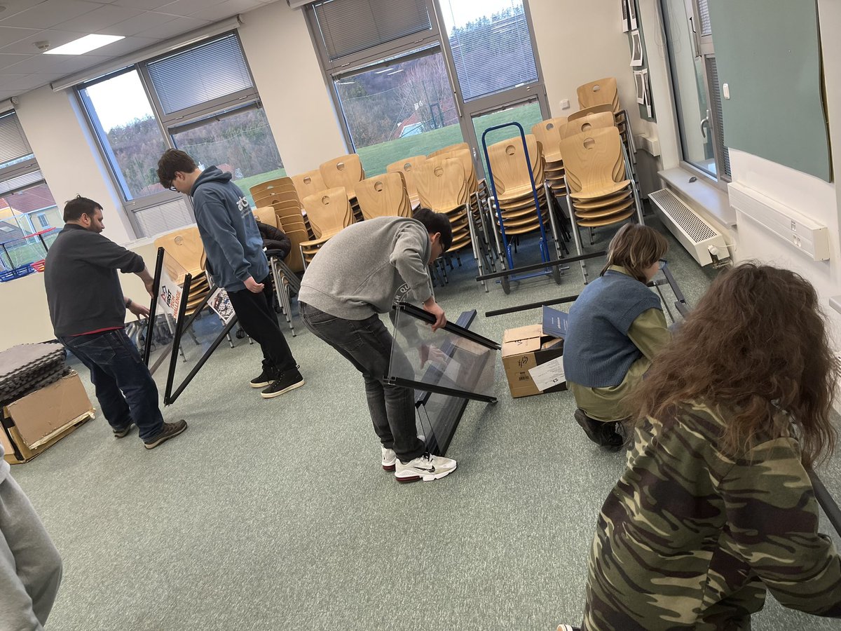 IspRobotics's tweet image. Setting up the game field for trials! 

#robotics #roboticscompetition #roboticsengineering #roboticschallenge #roboticsteam #falcons #vexrobotics #vexroboticscompetition #vex #vexroboticsworldchampionship #isp #internationalschoolofprague #fieldsetup #roboticsclub #teamwork