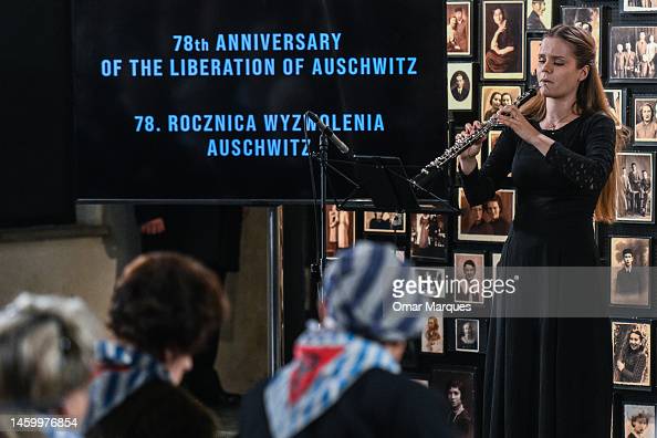 GettyImagesNews's tweet photo. Survivors of the concentration camp attend celebrations on the #HolocaustRemembranceDay at the former Auschwitz I site in Oswiecim, Poland, on 27 January, observed on the anniversary of the liberation of #AuschwitzBirkenau, the largest Nazi death camp. 📷: 
@marquesomar1 https://t.co/TFyc7ziKb5