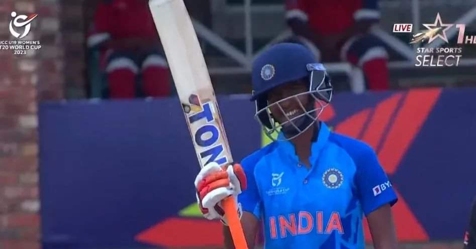 विशेष जाति की श्वेता सहरावत के तीसरे अर्थशतक के बल पर भारत की महिला टीम #under19worldcup के फाइनल में !

अंडर-19 वर्ल्ड कप में श्वेता सहरावत
 92*(57)
 74*(49)
 31*(10)
 21(29)
 13(17)
 61*(45)

टूर्नामेंट की टॉप स्कोरर और भारतीय क्रिकेट का सुनहरा भविष्य 🇮🇳
#ShwetaSehrawat