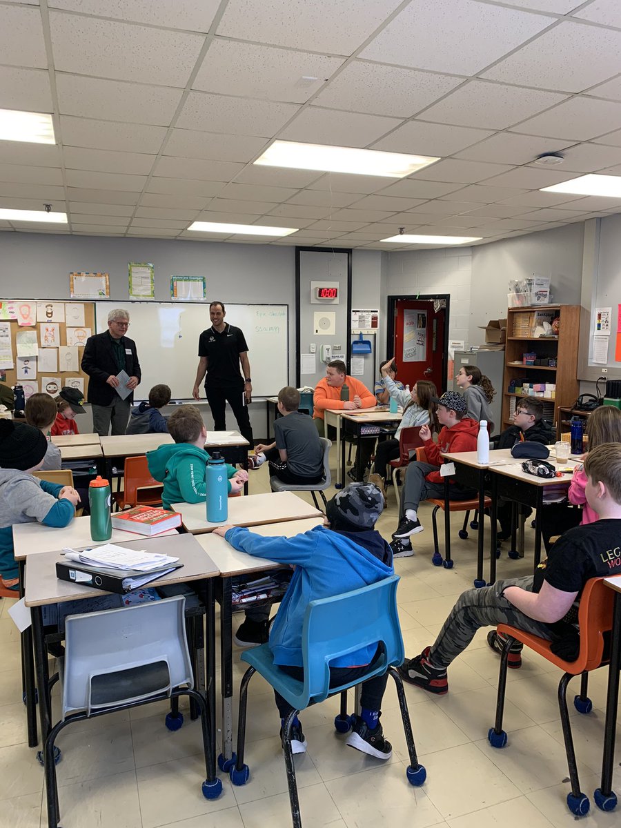 And thanks to <a href="/cenglish23/">Carl English</a> for stopping by and giving us a motivational boost…and a great Kobe story!! 🏀🏀 <a href="/stkevjr/">SKJH</a>