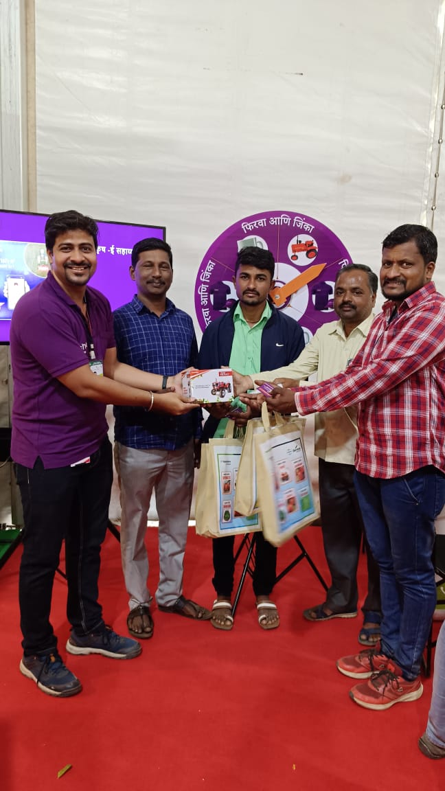 KrisheFarming's tweet photo. An exhilarating &amp; rewarding experience at the 5th edition of Krushik - Agriculture Trade Fair, which saw a footfall of 1L+ visitors at our Krish-e Stall. We were proud to be amongst the 400+ Indian and international companies to promote our hero product - #KrisheSmartKit https://t.co/kfEu2vmWVX