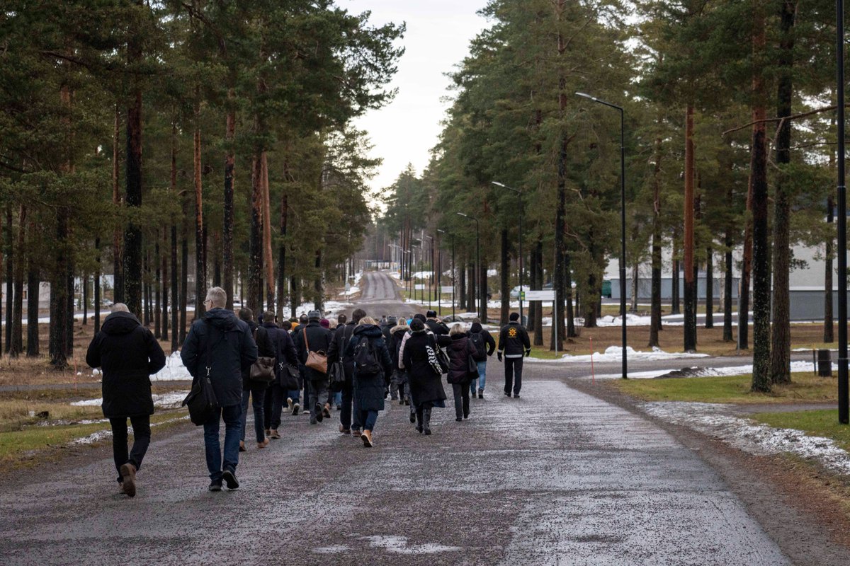 PorinPR's tweet photo. Lounais-Suomen aluetoimiston ja Lounais-Suomen @AVItwiittaa järjestämä Alueellinen maanpuolustuskurssi on päättynyt Raumalla. Viikon aikana kurssilaiset pääsivät myös tutustumaan joukko-osastomme toimintaan mm. toimintarastien ja sisäampumasimulaattorin avulla.
#porpr #LSALTSTO https://t.co/hptsEbIdES