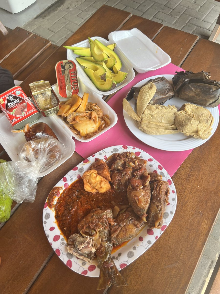 ajsarpong's tweet image. And there was Kenkey! #DynamicFriday #BrunchintheCiti @fremaadunyame @DjAbeiqu 
God Bless the Buyer!😁😁😁😁
#BrunchintheCiti