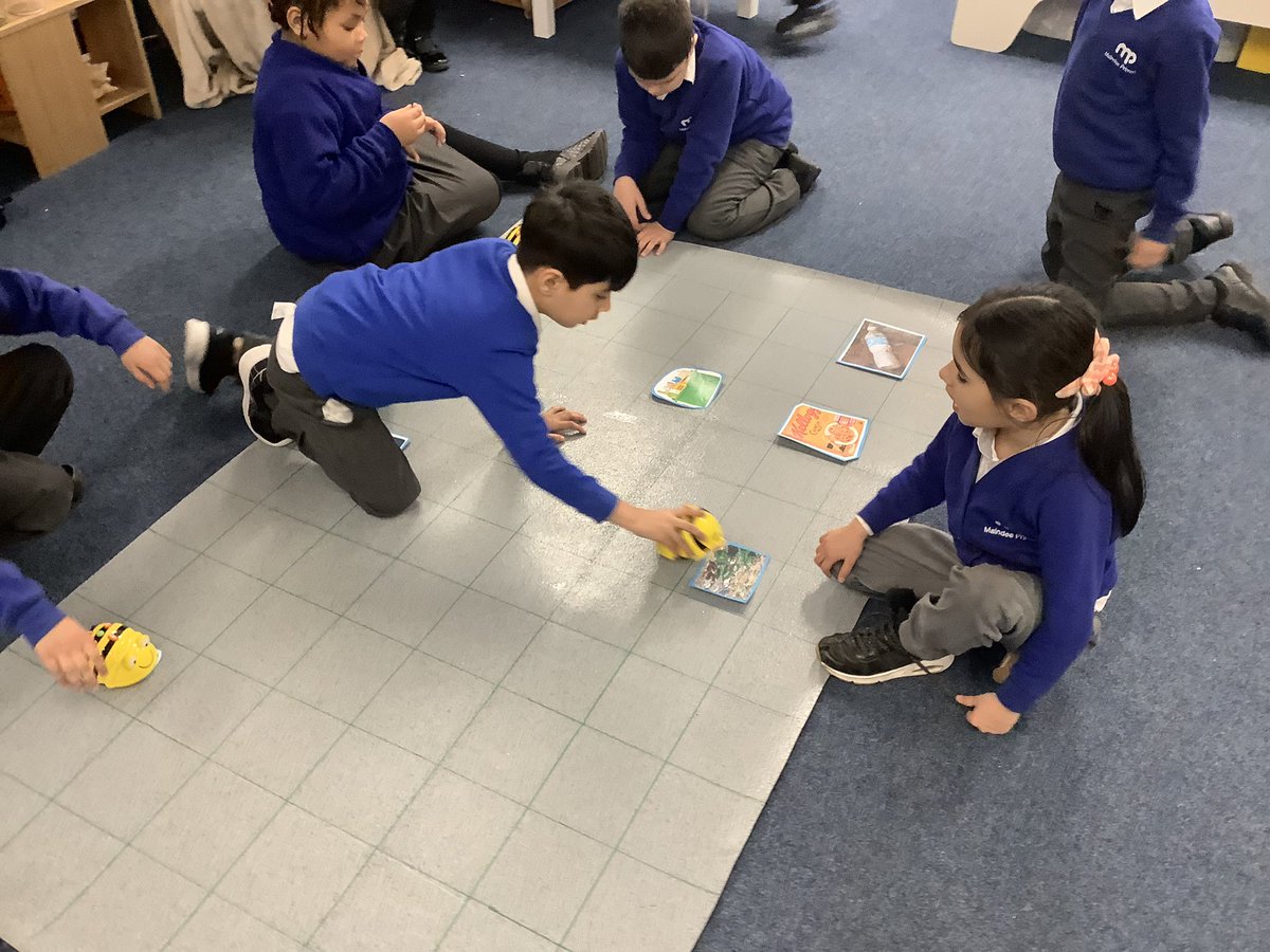 maindee_primary's tweet image. #Team12RJ have been using the Bee-Bots to collect rubbish and take it to the correct recycle bin. We found it really tricky to start with but have not given up!! #DigitalResilience