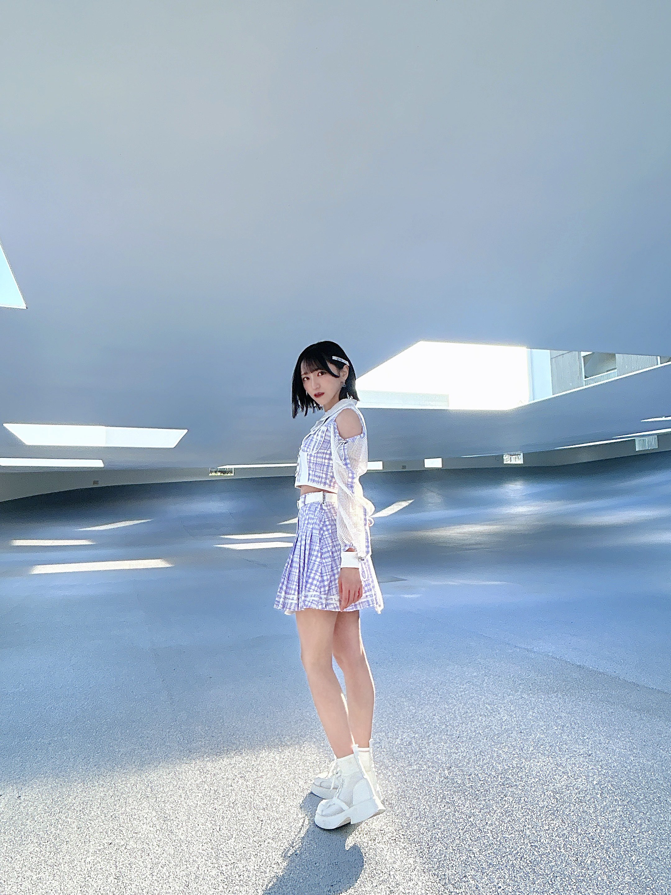 野口衣織 直筆 ＝LOVE この空がトリガー MV衣装 生写真 - メルカリ