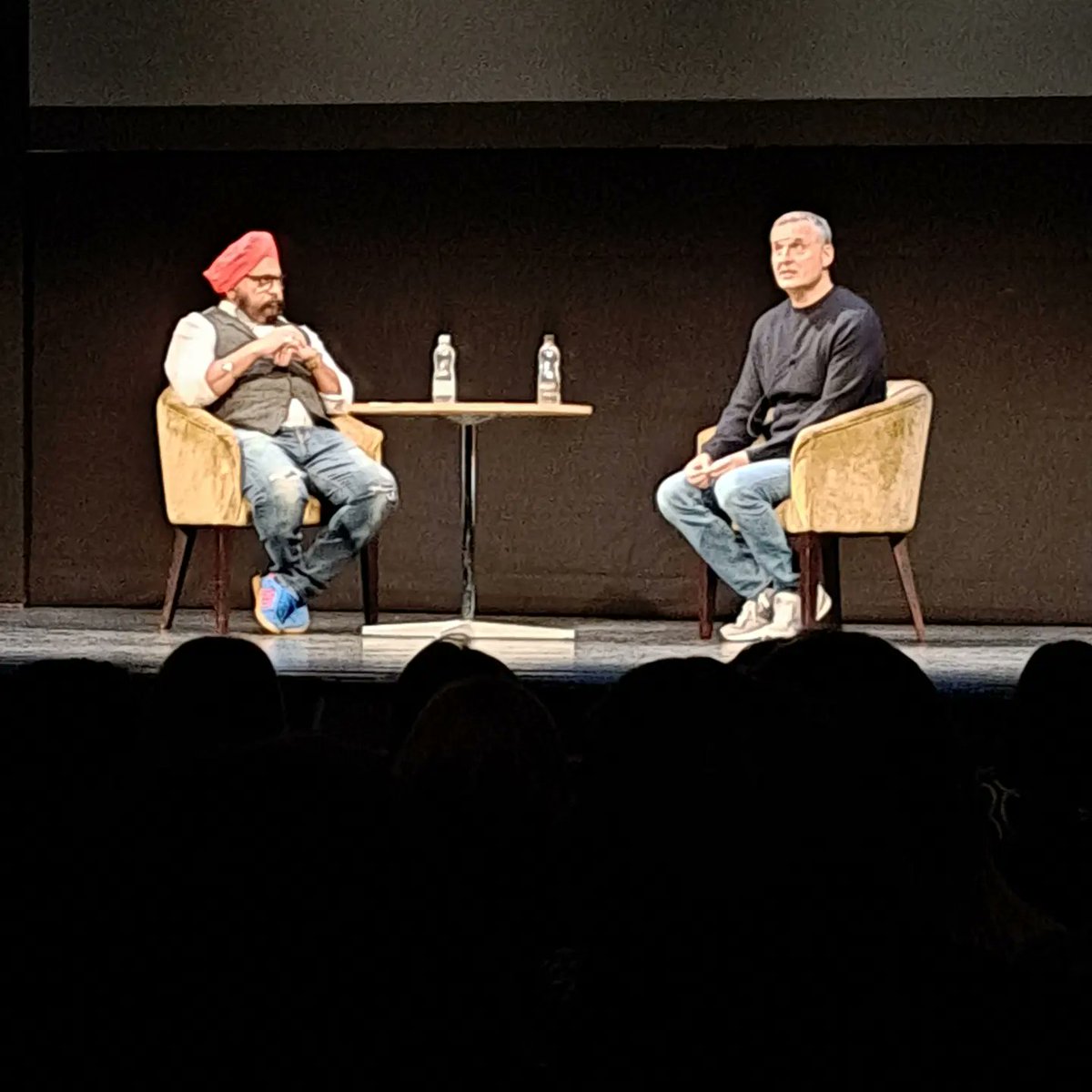 salbelle's tweet photo. @PhilRosenthal @McTSingh Such a great night! Come back to Glasgow any time! https://t.co/NF9EbVWDEu