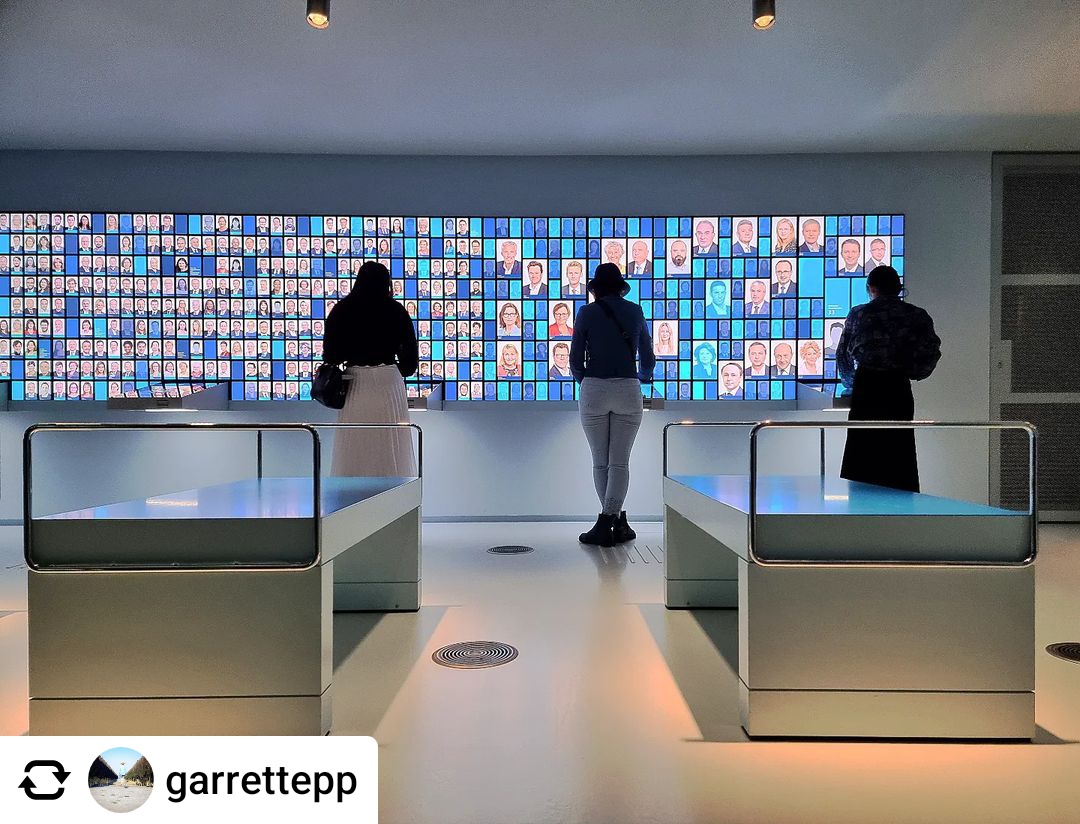 If you are in #Brussels, be sure to visit the #Parlamentarium 🙌 🇪🇺 Experience the EU from a different perspective 🧐 More info here 👉 eptwitter.eu/parlamentarium 📷 Thank you @garrettepp on Instagram for sharing this picture with us!