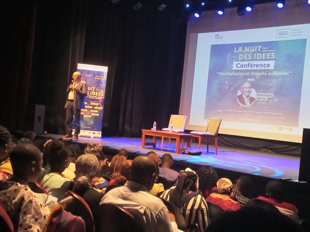 ValTonga's tweet image. «Communication c'est l'ouverture. Mais quand il y a trop d'ouverture, les peuples perdent leur identité. Jusqu'où faut-il s'ouvrir à l'autre...» Conférence très intéressant de @WoltonDominique  à l' @IFCameroun  
Rapports entre communication et mondialisation en négociation 🤔