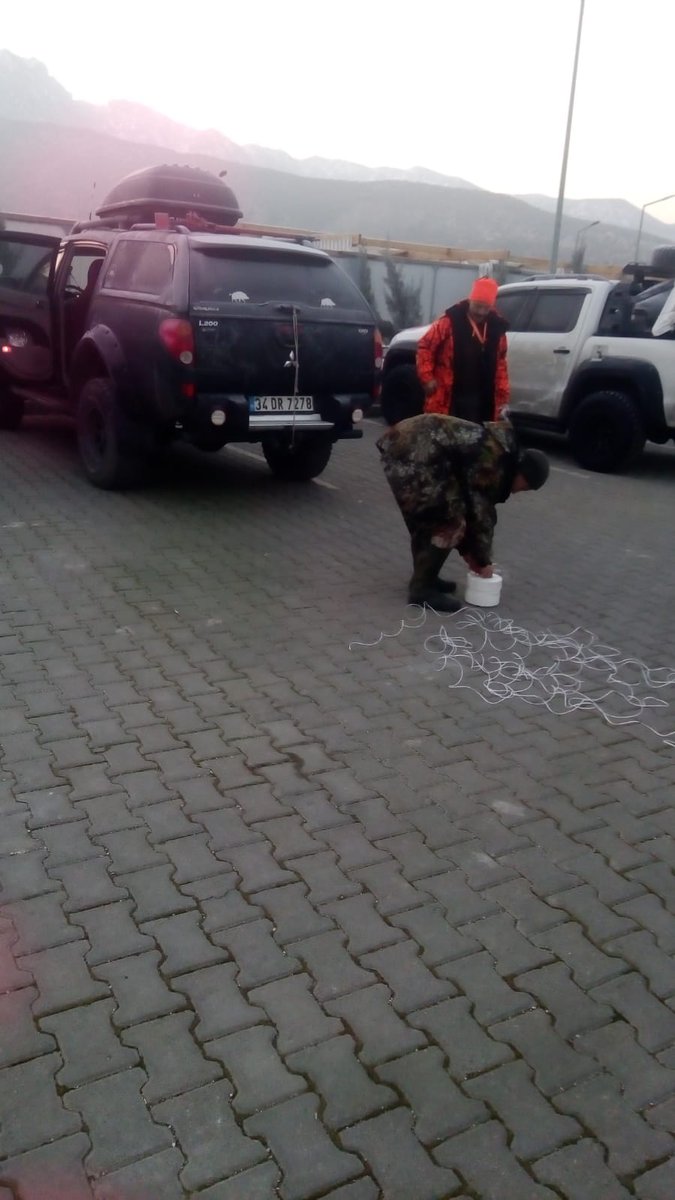 Bütün köylülere çağrımızdır. İlimizde avcılık adı altında hayvanları katledenleri belediyemize bildirin. 

#YabanYaşamınaSahipÇıkın