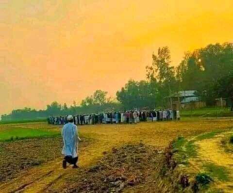 শেষবারের মতো বিদায় জানাতে এভাবেই দৌড়াতে দৌড়াতে আসবে আমার কোন এক প্রিয়জন..!