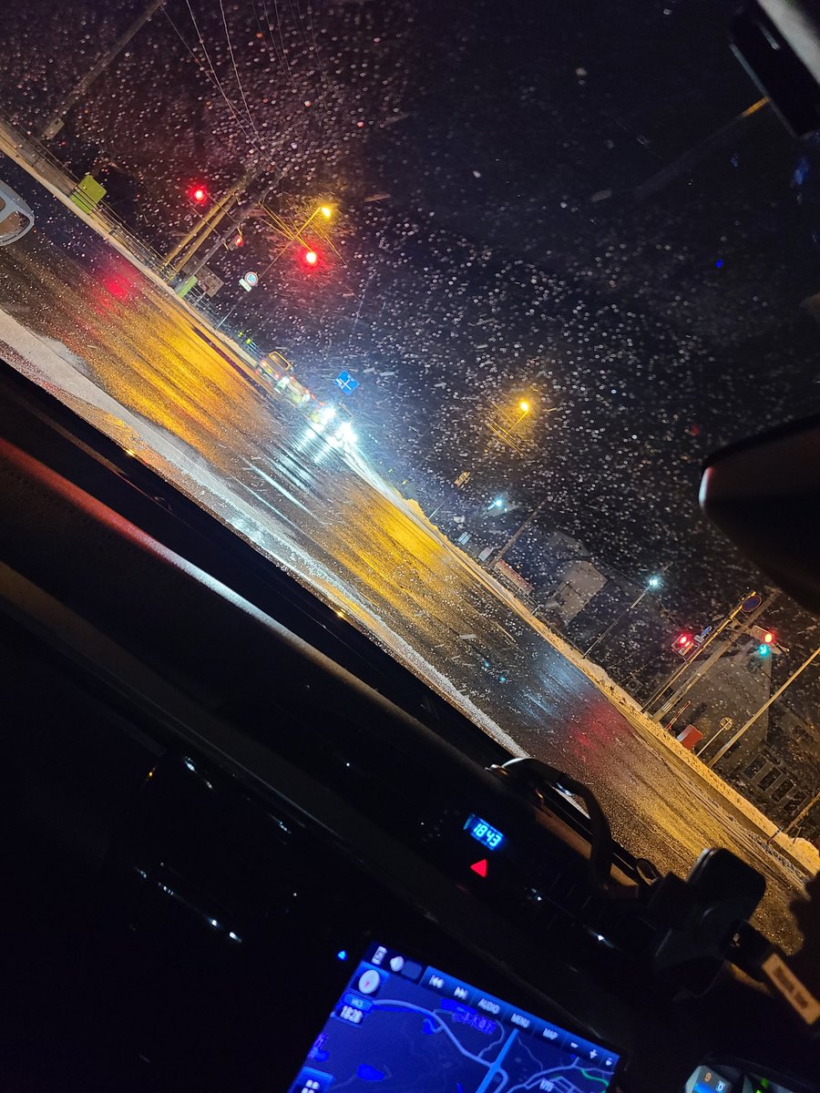 雪が降ったらスノボ！Go-Go！
これで日曜日の麻雀の大会勝てるわ！
#スノボ