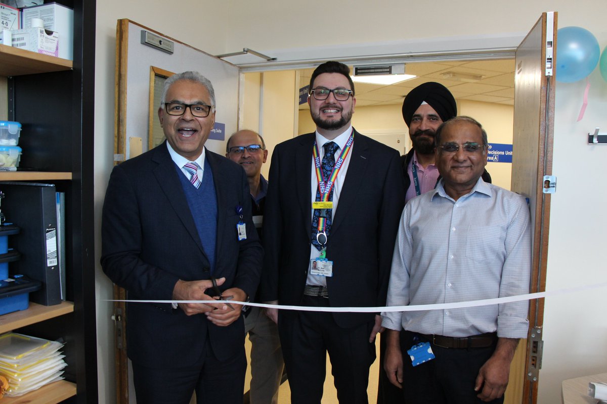 NTeesHpoolNHSFT's tweet photo. Yesterday marked the grand opening of our new North Tees Surgical Training Suite.

Spearheaded by clinical director of general surgery Anil Agarwal and surgical registrar Alex McCulla, the suite boasts state-of-the-art facilities to develop trainee surgeons’ skills. https://t.co/lufwn84ywk