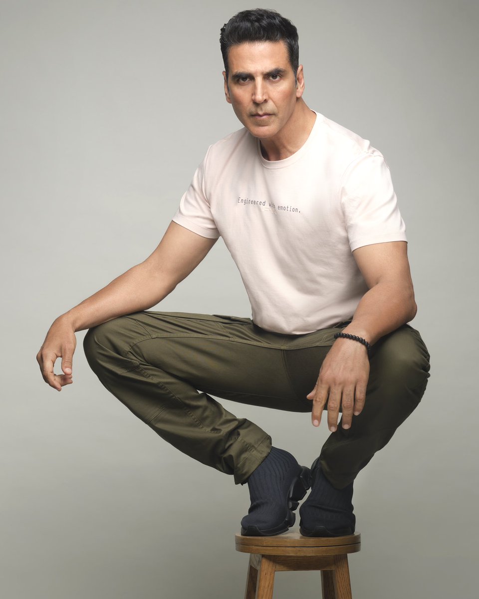 ⚡️❤️‍🔥✨ @akshaykumar 😎
Photography 📸 @DabbooRatnani 
Brand @ForceIXofficial 
Location & Post Production @Dabboo 

#dabbooratnani #akshaykumar #dabbooratnaniphotography @ManishaDRatnani #ForceIX