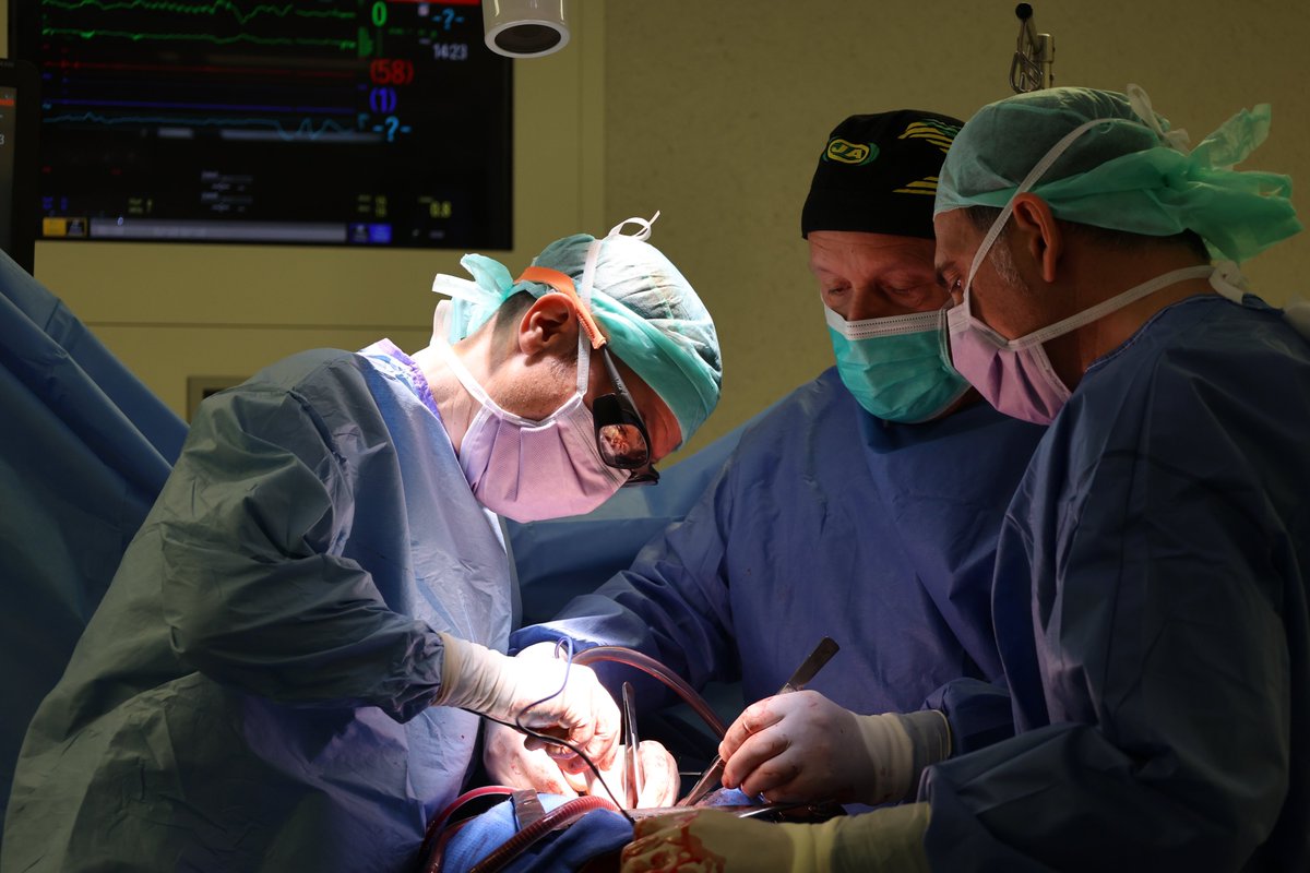 hbellvitge's tweet photo. Som el centre que ha realitzat més trasplantaments renals a tot l’Estat en 2022👏
🔹Per 1era vegada l’hospital lidera la donació de teixits a #Catalunya
🔹Som el 2on centre en trasplantament ❤ en asistòlia controlada de l’Estat, amb 7 intervencions.
ℹ https://t.co/gj9gWwBE0R https://t.co/aom7vIY7GK
