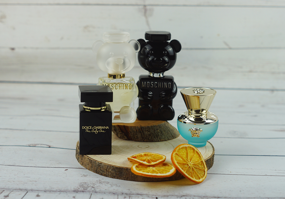 IsaUnlike's tweet image. Modemarken, die berühmte Parfums herstellen unlike-girl.com/2023/01/modema…

#notino #moschino #versace #dolcegabbana #Perfume 

#TeamBlogger #BloggersHutRT #BBlogRT #theclqrt