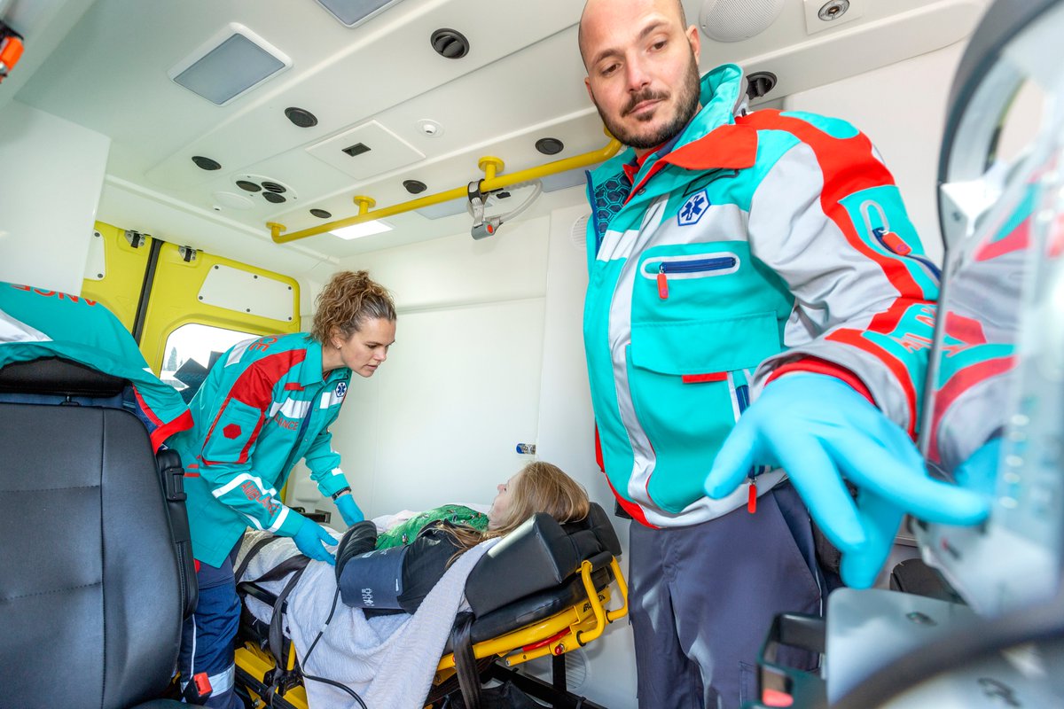 Vacatures - Teamleider  - UMCG Ambulancezorg via BeljonWesterterp beljonwesterterp.nl/items/nl-nl/va…