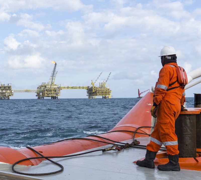 Seafarers_KGFS's tweet photo. #WorkingAtSea away from family can be tough. This #ParentMentalHealthDay, remember there is someone you can talk to. @safer_waves @befriendersww @iswan_org #SeafarerHelp @seafarersadvice @Relate_charity
Help us fund services supporting seafarers #wellbeing https://t.co/XxkQoQBnGd https://t.co/CTyPIdctNZ
