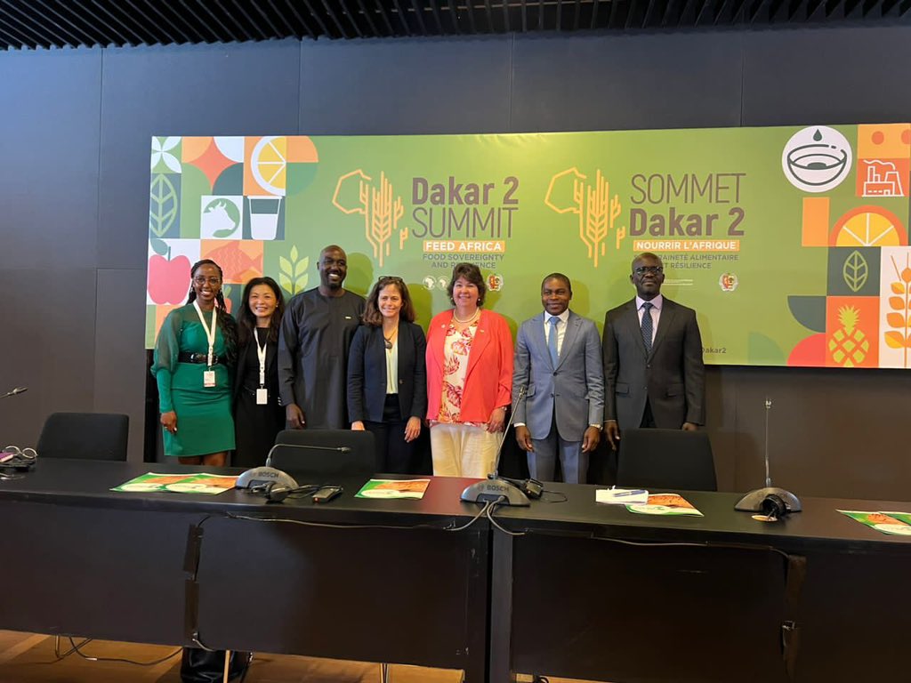 tom_owiyo's tweet photo. African Development Bank and Canada launch the $85 million agri-sme catalytic financing mechanism to support smallholder agripreneurs in Africa at the #Dakar2Summit @AfDB_Group @AlphonsoVM @beth_dunford https://t.co/F9Rkfd2XPr