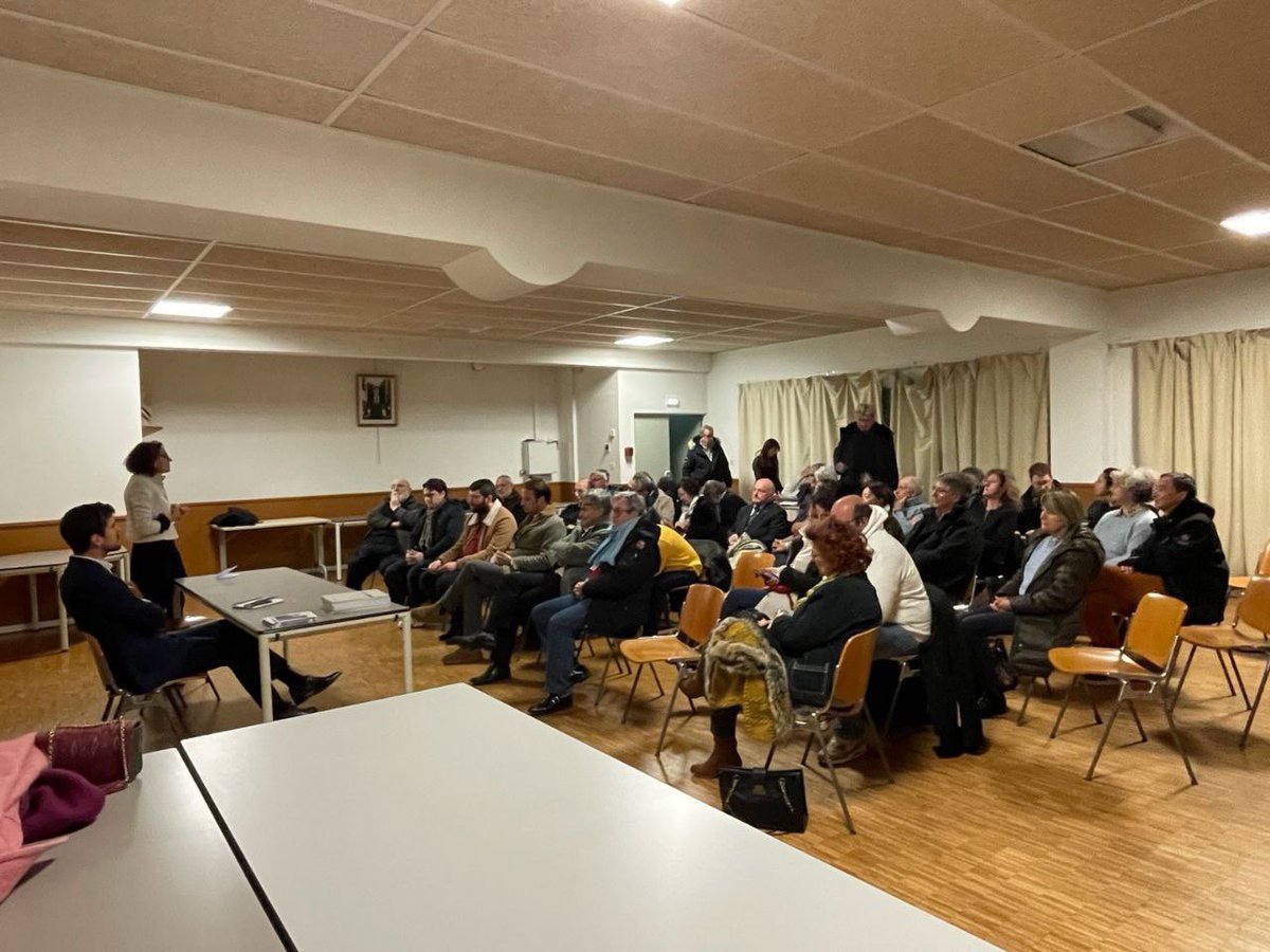 🔵⚪️ De très bons échanges hier soir pour notre réunion de rentrée sur le thème de la crise énergétique. Merci à <a href="/Christin1Anceau/">Anceau Christine</a>, déléguée Horizons de Périgueux et à <a href="/clement_tonon/">Clément Tonon</a>, référent départemental Horizons Dordogne. 
Rendez-vous en mars !