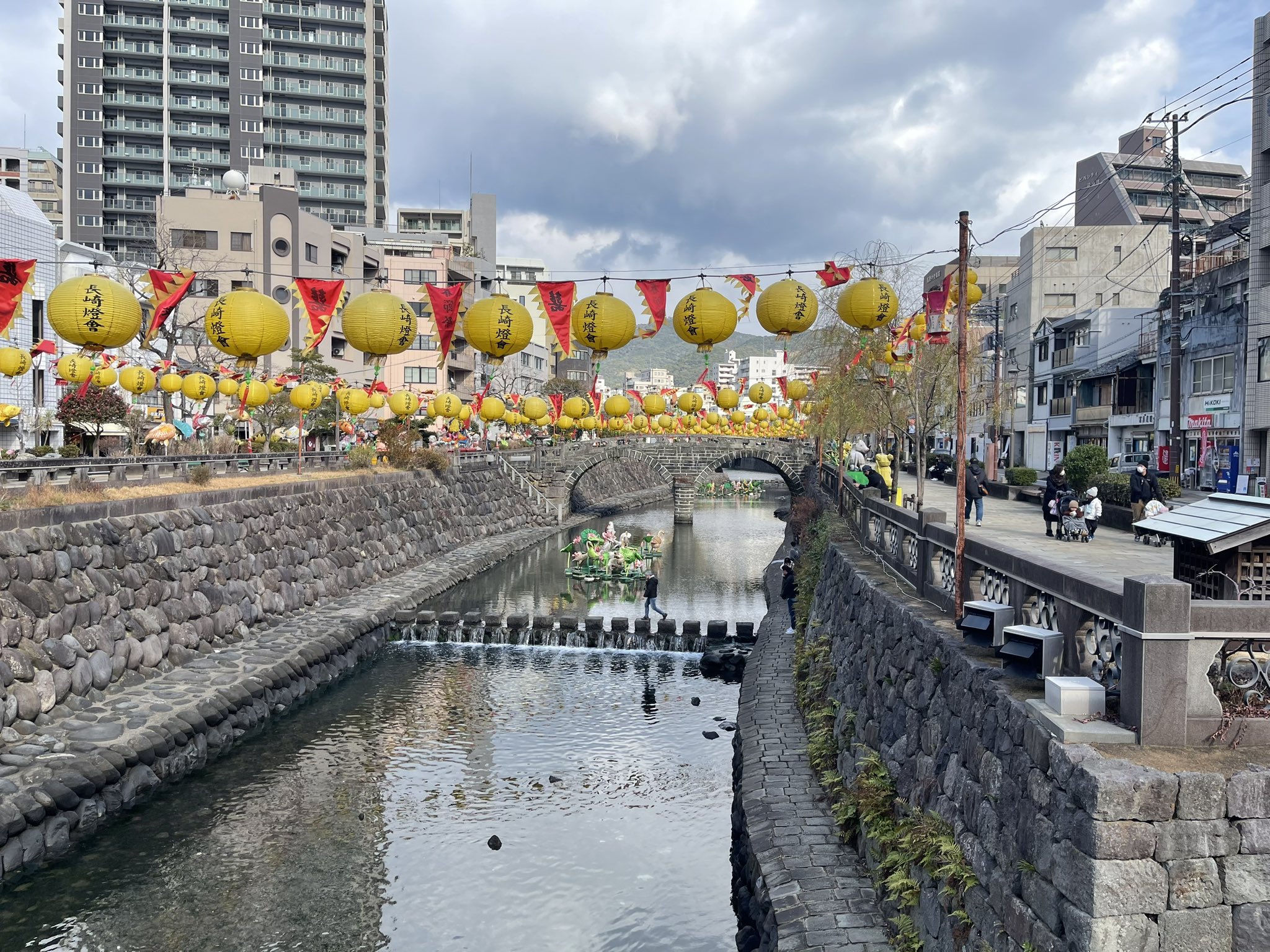 ドナルド脱臼 (@Donald_dakkyu_) / X