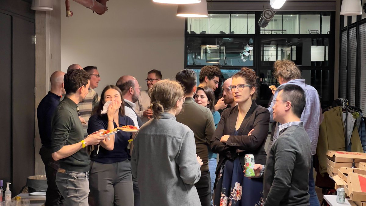 RedBadgerTeam's tweet photo. Big thanks to everyone who attended our #WeLoveTech Meetup last night! Thanks also to our fab speakers, Heather from @SplitSoftware, and Xavi &amp; Harrison from @NandosUK for sharing such great insights, tips and experience! 
See https://t.co/mpgQrLZUtx for what's coming up next! 📆 https://t.co/ymExgSIui5