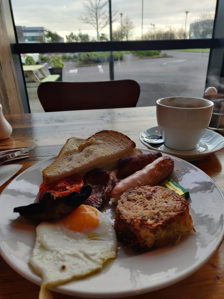 dtufm's tweet photo. Half price breakfast at the Claypot Cafe today!😋 @CorkAirport https://t.co/kpKAhNgE9p