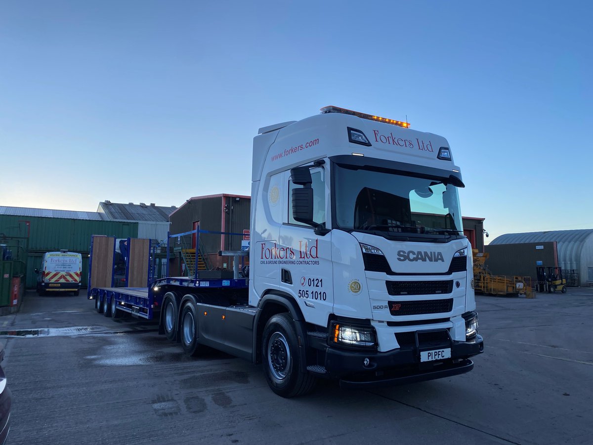 ForkersLtd's tweet photo. We are pleased to take delivery of the new 2023 Scania 500xt Tractor unit coupled with a new King GTS 44 Plant trailer, this will give us the added reliability to deliver our machines on time.
#forkers #scaniatrucks #keltruck #construction #constructionindustry #plant @keltruck https://t.co/6DZ4VegotO
