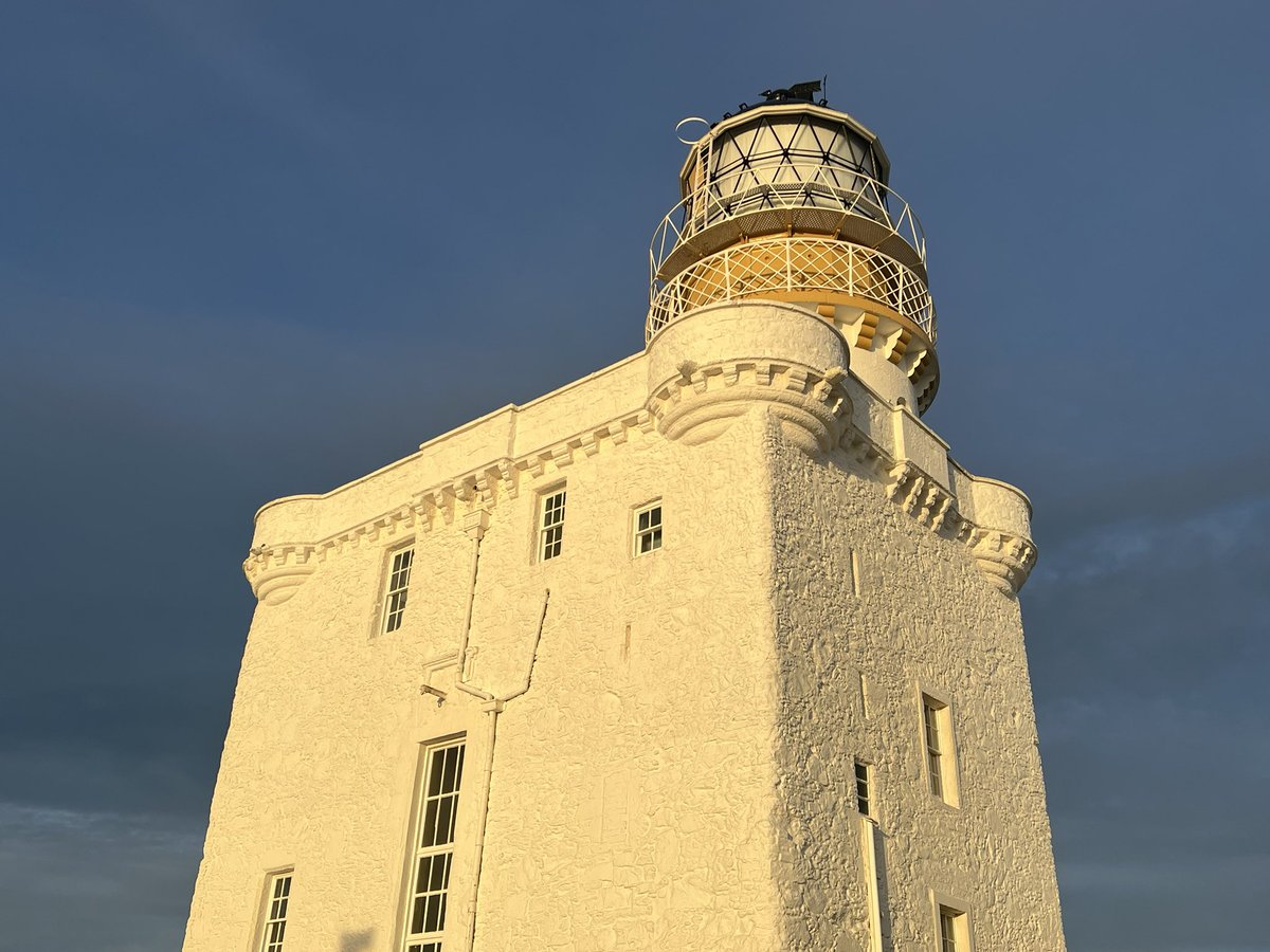LighthouseMus's tweet photo. The historic Kinnaird Head Castle and Lighthouse is open for tours. Tours are run from the Museum of Scottish Lighthouses at 10am, 11am, 1pm, 2pm and 3pm. 

Open Wednesday to Sunday. Closed in the Winter season on Mondays and Tuesdays. @DFraserburgh @visitabdn @GoIndustScot https://t.co/4tvJQf0Adb