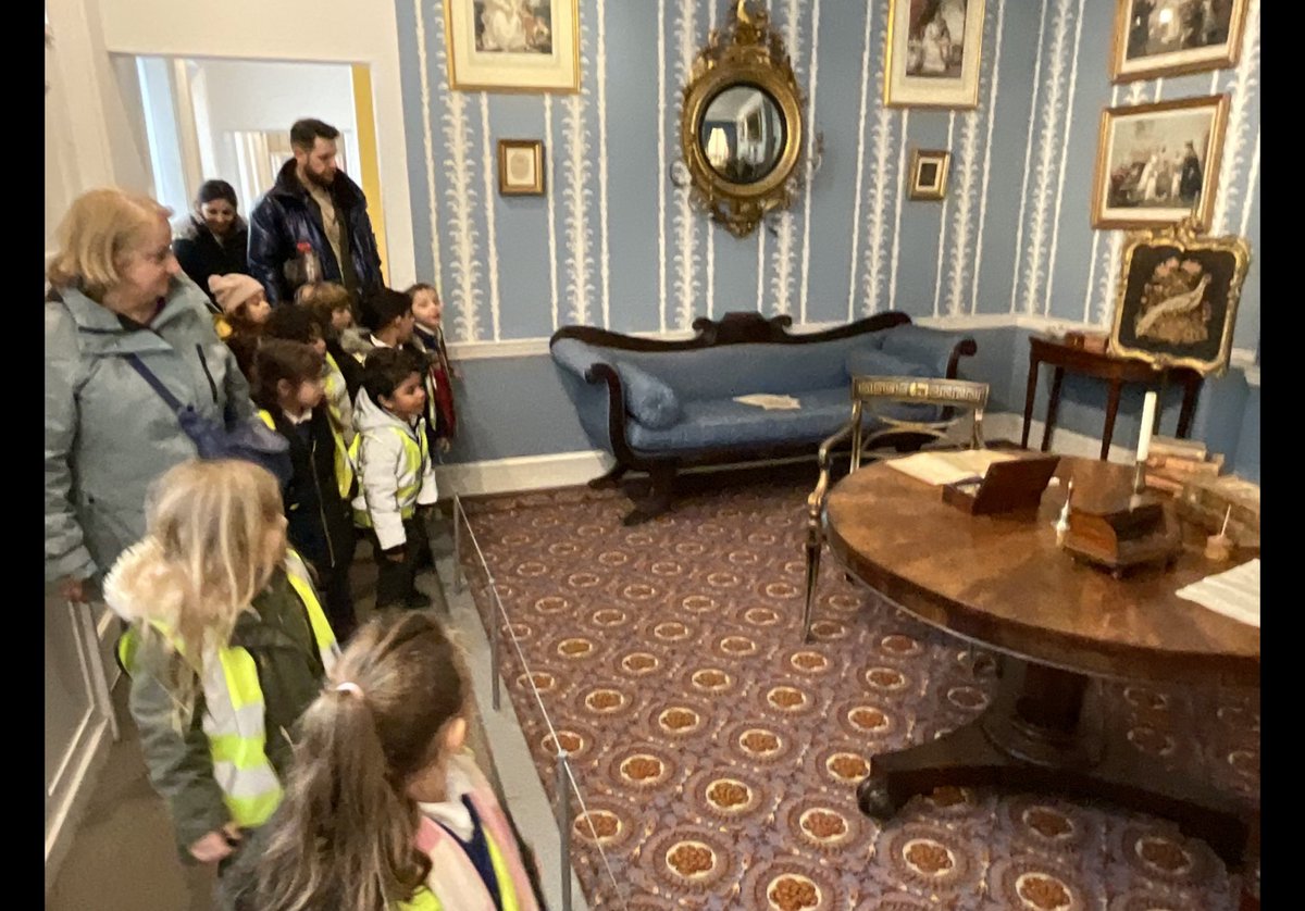 MissAddae's tweet photo. Aqua loved their visit to the Museum of the Home this week, we loved looking at how homes have changed over time! @ShacklewellE8 @MuseumoftheHome @WeLoveHackney @NewWaveFed https://t.co/TJmV3CeATK