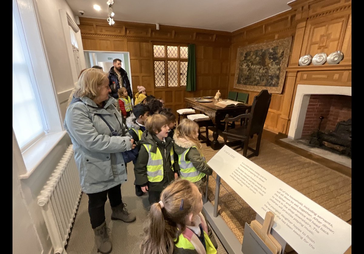 MissAddae's tweet photo. Aqua loved their visit to the Museum of the Home this week, we loved looking at how homes have changed over time! @ShacklewellE8 @MuseumoftheHome @WeLoveHackney @NewWaveFed https://t.co/TJmV3CeATK