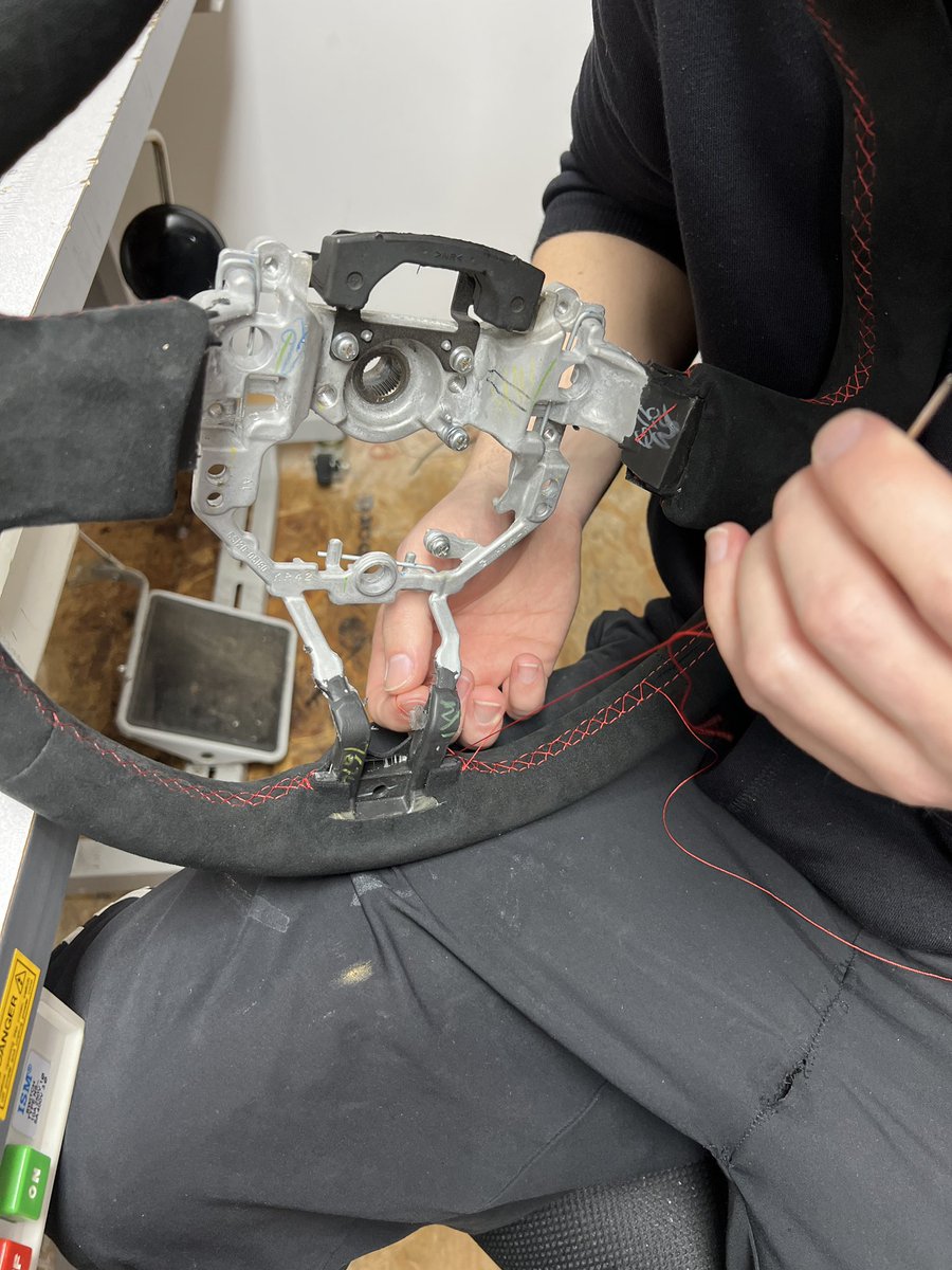 Mike Brewer tweet media