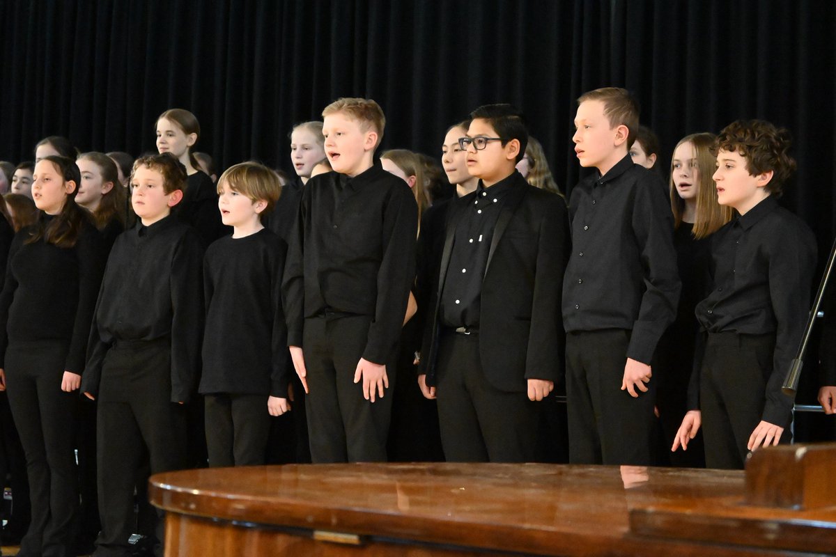 The audience in a packed-out Dining Hall enjoyed a variety of performances as the #Music department kicked off their Spring Term programme with the Winter Concert.

stockportgrammar.co.uk/news-and-event…

#SGSInspires #SGSMusic #MusicAtSGS #SGSCommunity #WinterConcert #ensembles