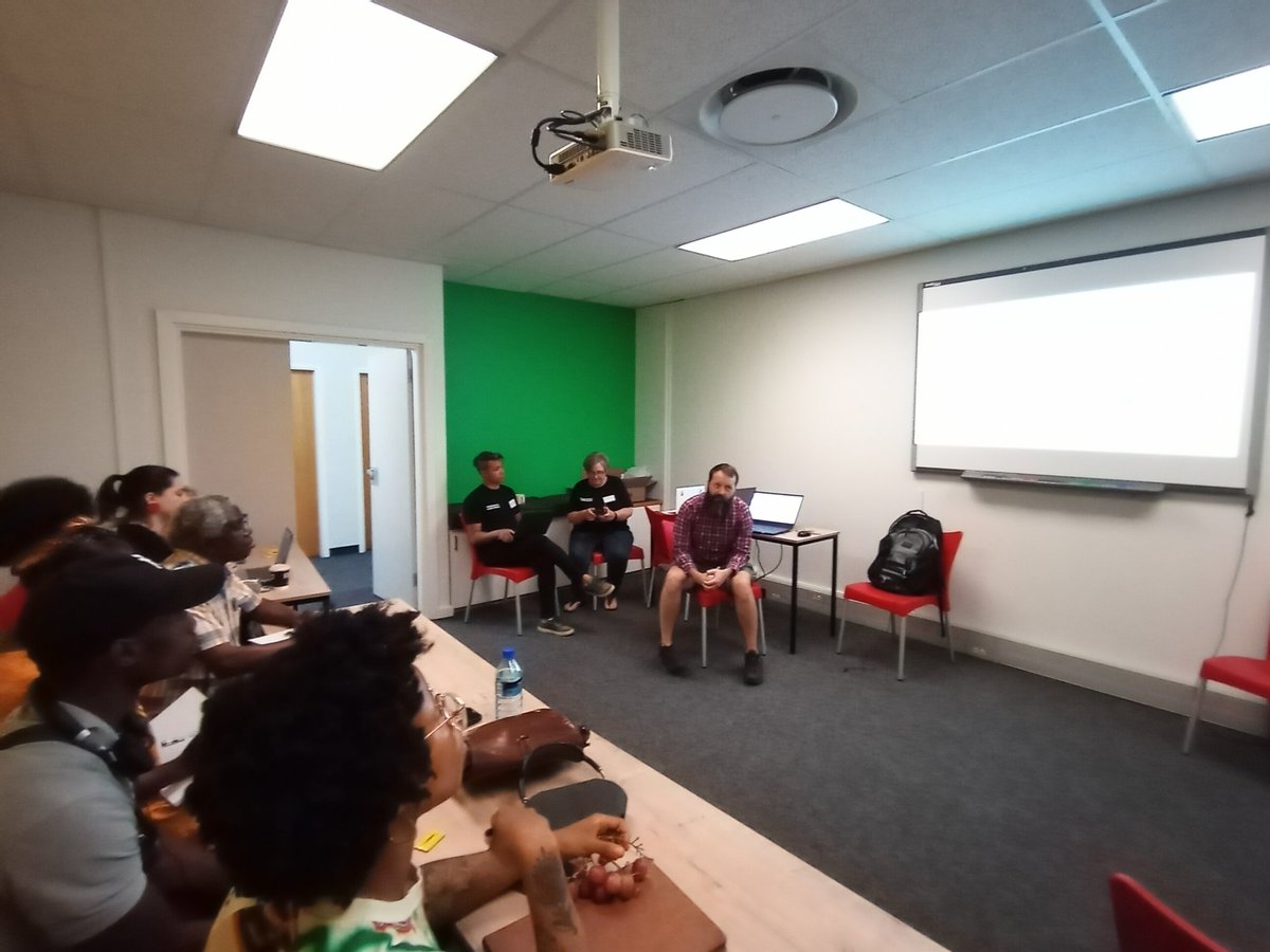 Research in Africa conference Day 2 at @UCT_news Kramer Law building kicked off with a Session 4 Wikipedia Edit-athon in the morning. #UCT #Research #copyright #knowledge #ResearchInAfrica @Wikimedia_ZA
@Wikimania2018 @Wikimania