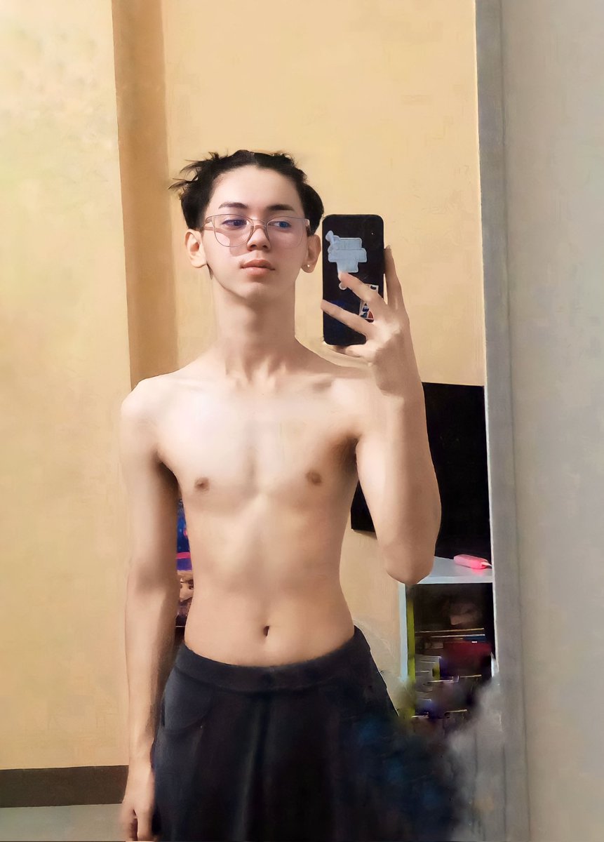 Mevander3's tweet photo. #skinnyboy #superhandsome #sexylip #handsomeboy #supercuteboy #cutestboy #cutenessoverload #handsomepinoy #blueboy #cuteboy #cutepinoy #teenboys #handsomethai #handsomeindo #handsomeviet #tiktokphilippines #tiktokdance #pinoyboy #cowokganteng #cowokcute #cowokimut https://t.co/ZEd0FnawGD