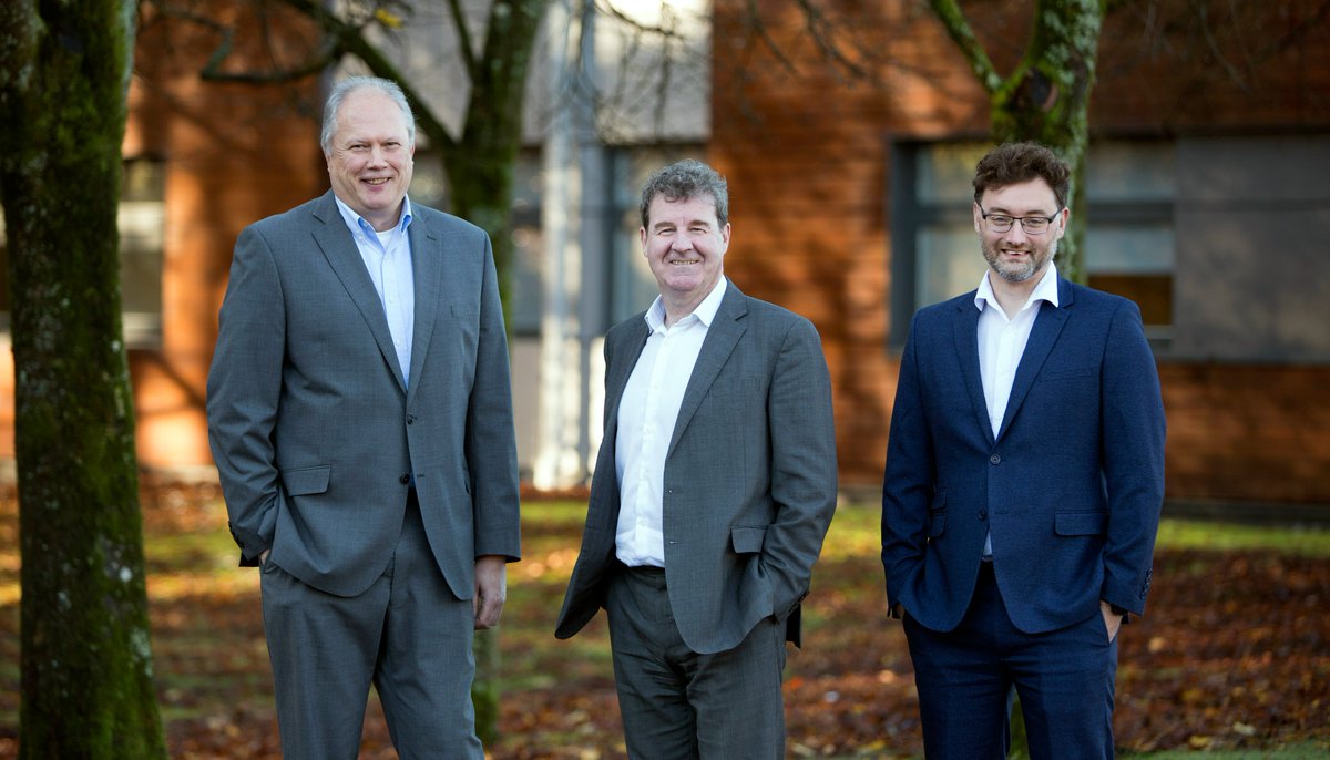 We are delighted to share our first investment in Scotland's clean technology sector, Vector Photonics - an exciting company revolutionising laser manufacture and performance! Read more: bit.ly/3Jl4C18 @VPhotonics #photonics #cleanenergy
